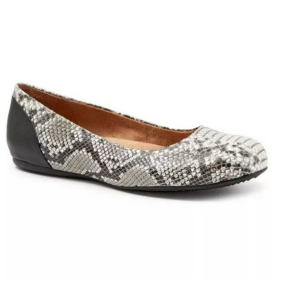 SoftWalk Shoes - Softwalk Sonoma Flat Snake Grey